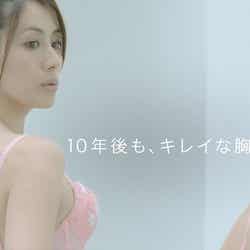 長谷川理恵/トリンプ「FIT SENSATION(フィットセンセーション)」新CMより