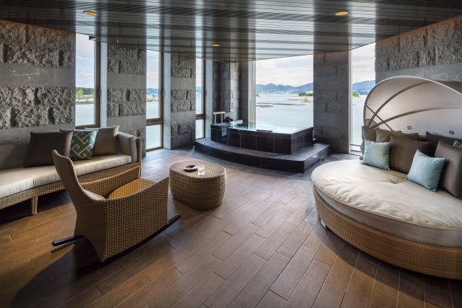 最高クラスの客室「プレジデンシャル　スパ・スイート」／画像提供：カラカミ観光