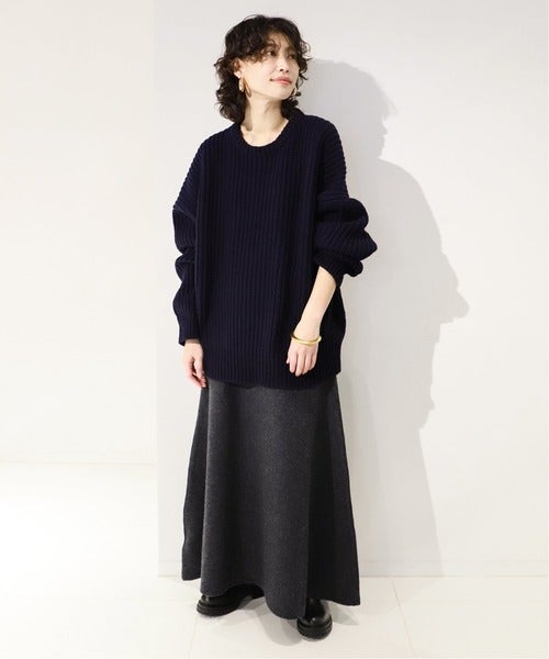 ネイビートップスに合う大人コーデ 21 ボトムスや色の上手な組み合わせ方 モデルプレス