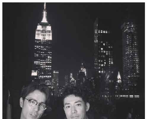 藤森慎吾、綾部祐二とNYで再会 肩組みショットに「絵になる」の声