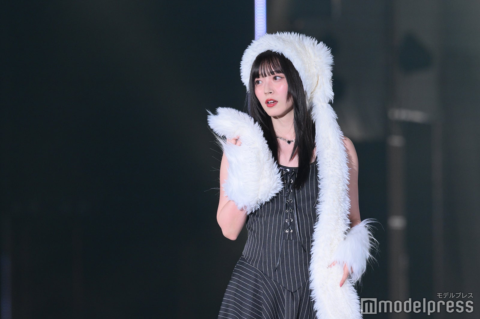 遠藤さくら 生写真 大感謝祭2024 ダウンベスト 千鳥格子 2種