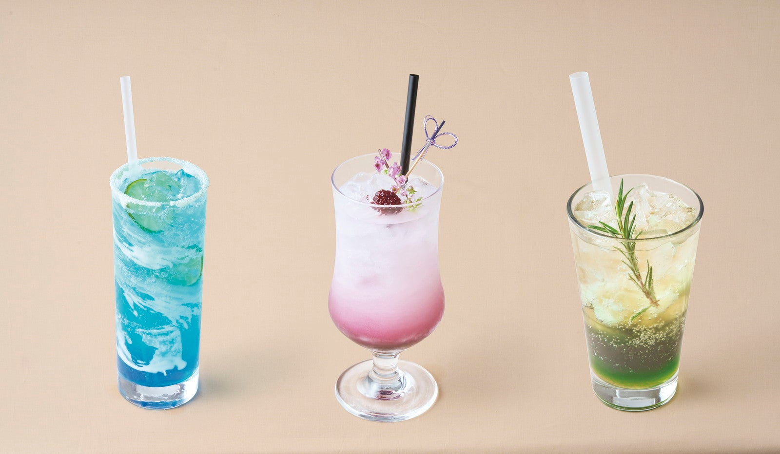 “水柱”「冨岡義勇」酢橘かほる蒼色ソーダ、“蟲柱”「胡蝶しのぶ」華かほる葡萄ドリンク、“風柱”「不死川実弥」ミントかほる暴風ジンジャー／画像提供：ユニバーサル・スタジオ・ジャパン