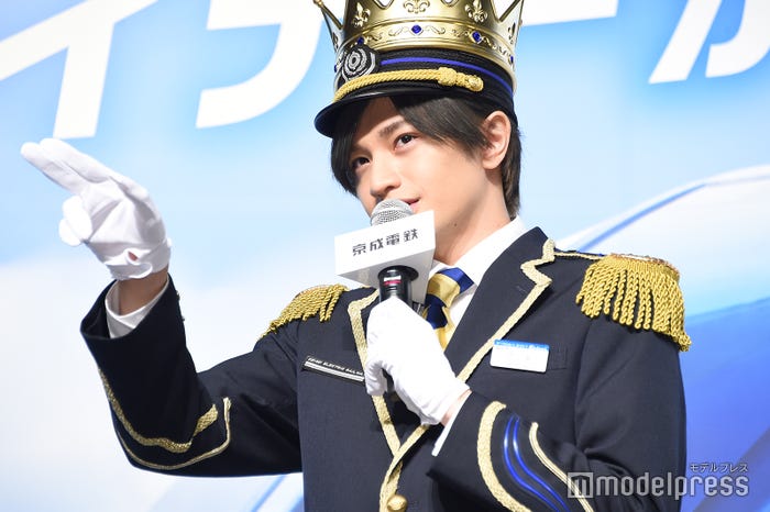 会場をセクシーに包んだ中島健人「セクシーサンキュー」(C)モデルプレス