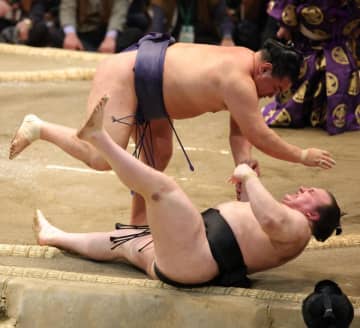 豊昇龍が安青錦から初勝利「何があっても勝ちたかった」 横綱初優勝はまたもお預け「残念。恥ずかしい」