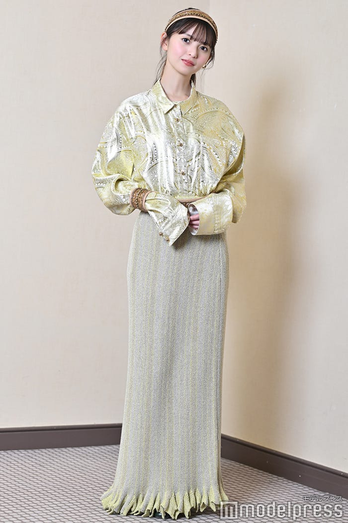 齋藤飛鳥/ヘアメイク:秋鹿裕子(W)・スタイリスト:市野沢 祐大(TEN10)・Ichinosawa(TEN10)(C)モデルプレス