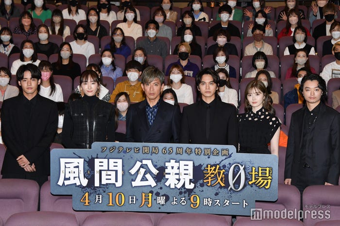 (左から)赤楚衛二、新垣結衣、木村拓哉、北村匠海、白石麻衣、染谷将太(C)モデルプレス