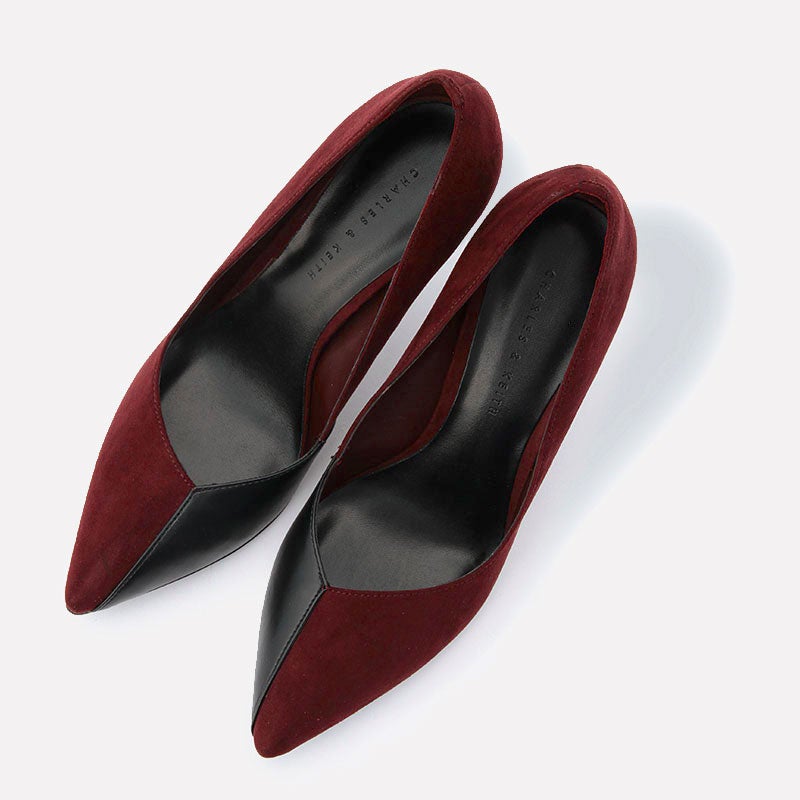 ポインテッドカバードパンプス「CHARLES & KEITH」7,452円（税込）／画像提供：CHARLES & KEITH OFFICIAL ONLINE STORE