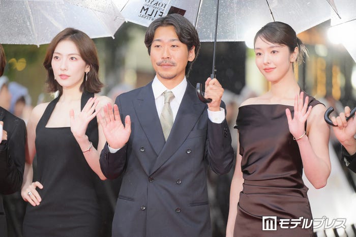 知英、山本英、唐田えりか(C)モデルプレス