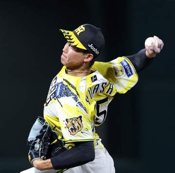 阪神・湯浅京己が実戦復帰 149キロ直球でバットへし折る 右足首の捻挫から約2カ月ぶり登板は1回3安打1失点