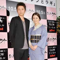 映画「シレンとラギ」舞台挨拶に登壇した藤原竜也と高田聖子