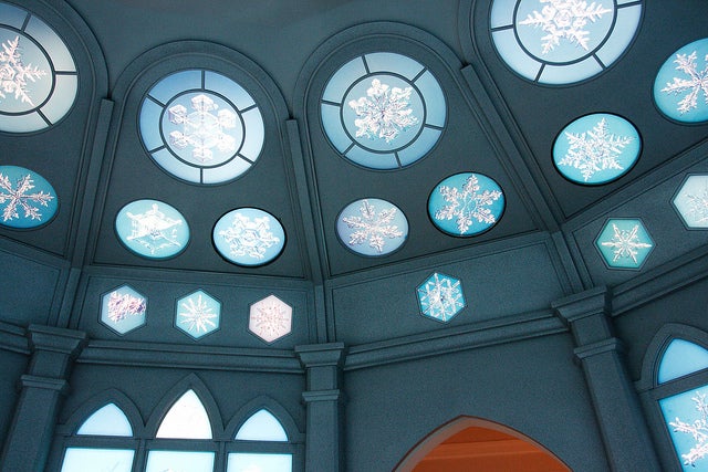 360度広がる雪の結晶の部屋／photo by MiNe (sfmine79)