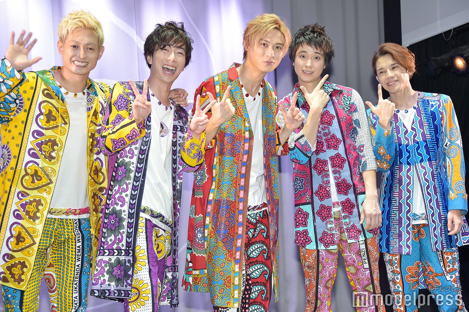 （左から）塚田僚一、河合郁人、橋本良亮、戸塚祥太、五関晃一（C）モデルプレス