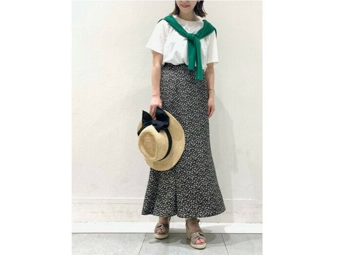 ハットはカジュアルになりやすいTシャツコーデのアクセントに最適 出典:WEAR