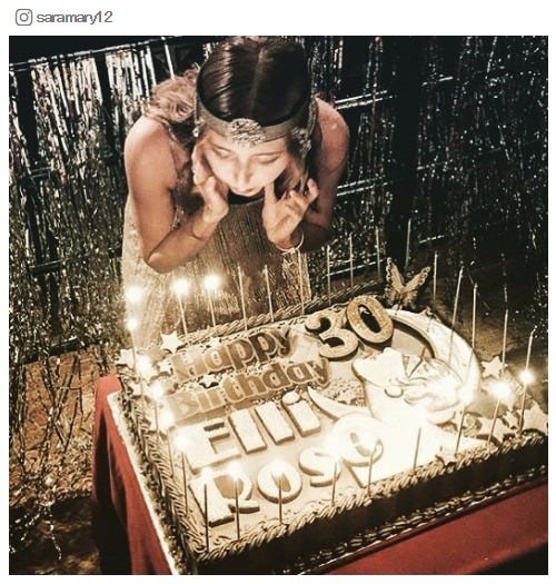 バースデーケーキもすごい/紗羅マリーInstagramより