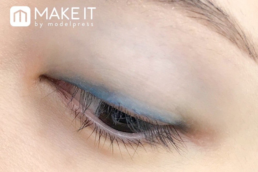 JILL STUART Beauty／アイコニックルック アイシャドウ／M402 into you 使用 (C)メイクイット