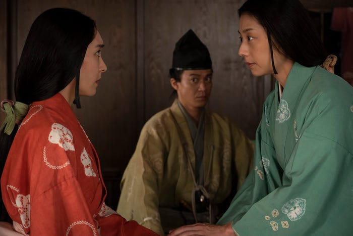 (左から)新垣結衣、小栗旬、小池栄子(C)NHK