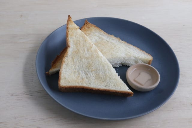 セリア　中はふわっともっちり！外はサクッと！トーストスチーマー　焼き上がり