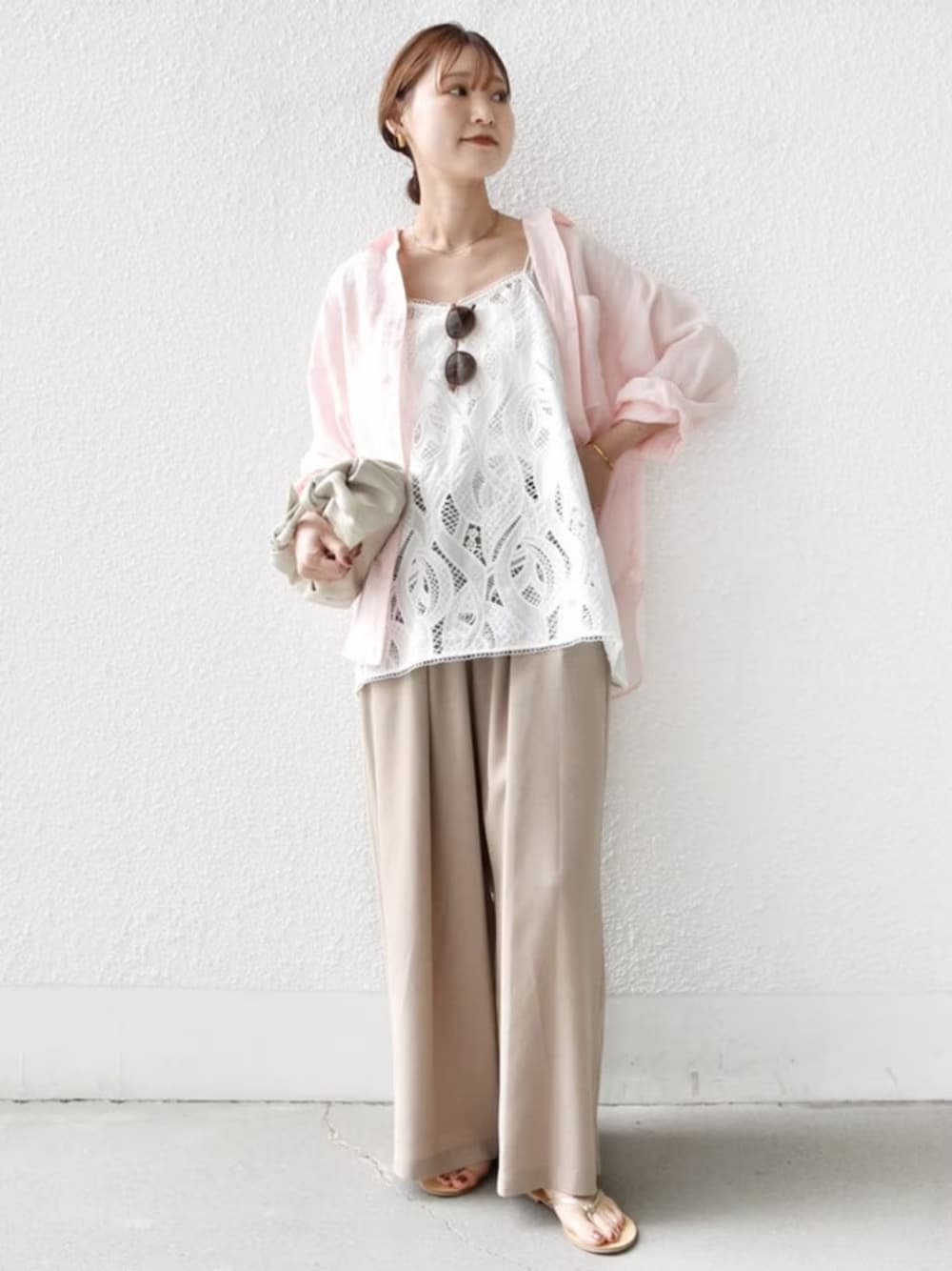 淡いピンクの色合いが上品で大人向けです 出典:WEAR