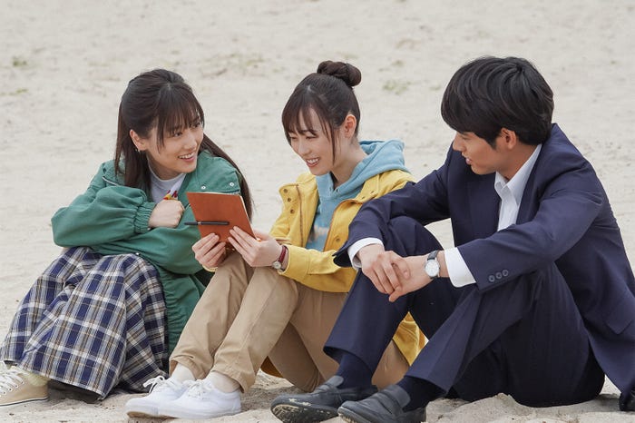 山下美月、福原遥、赤楚衛二/「舞いあがれ!」第33話(C)NHK