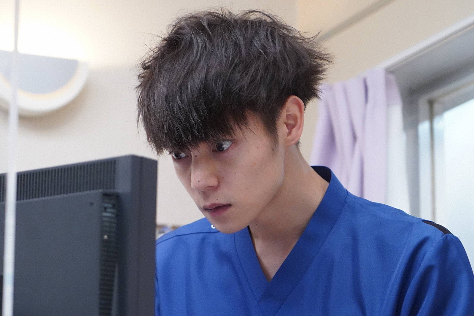 窪田正孝／「ラジエーションハウス～放射線科の診断レポート～」第7話より（C）フジテレビ