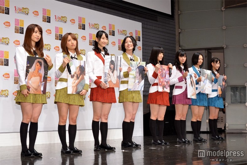 左から：大島優子、高橋みなみ、松井玲奈、松井珠理奈、山本彩、渡辺美優紀、兒玉遥、宮脇咲良