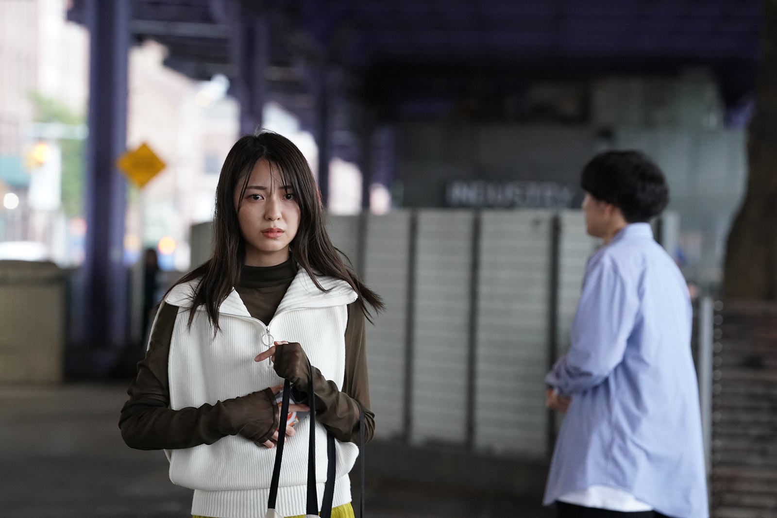 小島梨里杏、柾木玲弥「恋愛ドラマな恋がしたい in NEW YORK」第1話（C）AbemaTV, Inc.