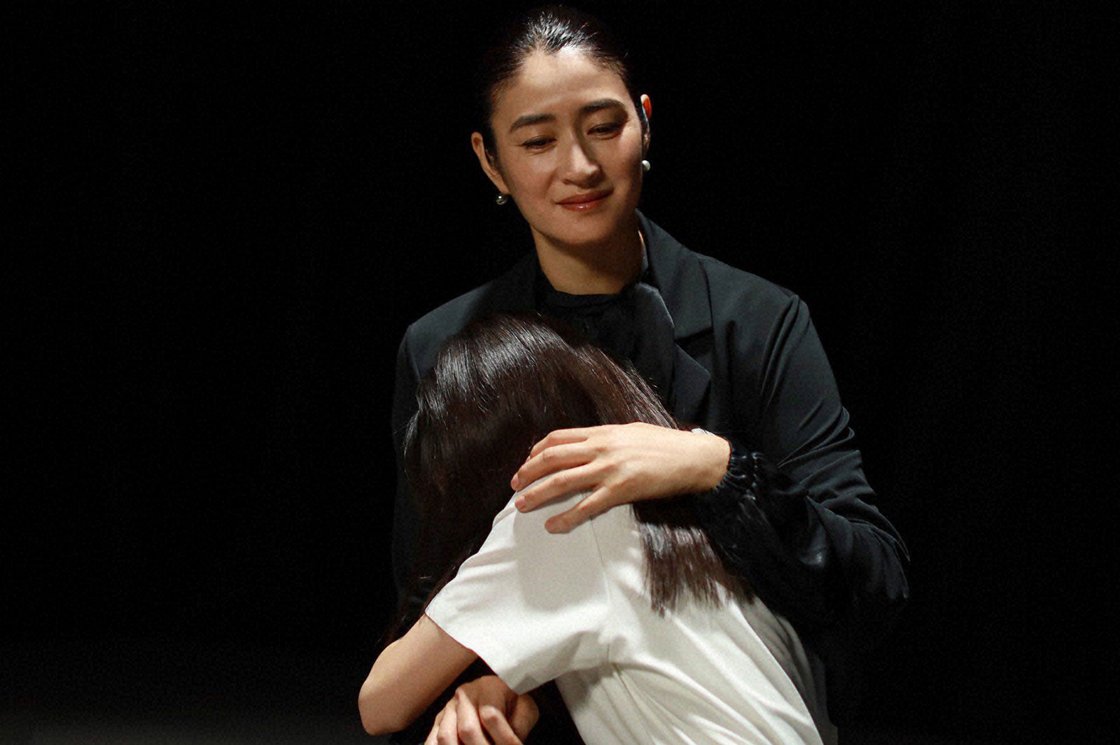 小雪、新井美羽「スカイキャッスル」第5話より（C）テレビ朝日