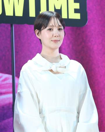 2か月前に第1子出産後、初公の場 34歳トリンドル玲奈の健在スタイルがさすが過ぎる 芦田愛菜らと美の共演 夫は年下俳優