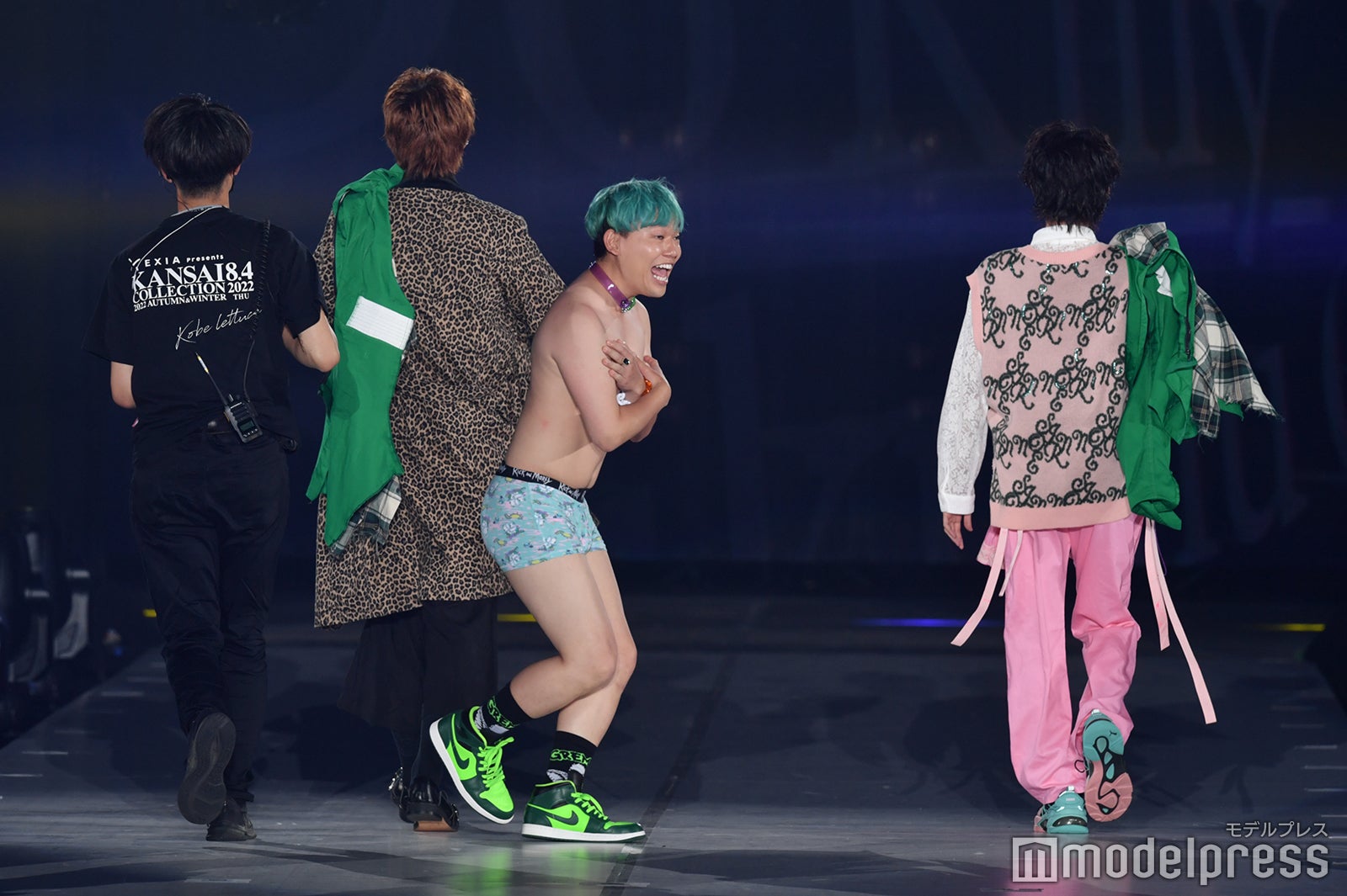 相馬トランジスタに“服脱げるドッキリ”／はじめしゃちょー、相馬トランジスタ、みっき～（C）モデルプレス