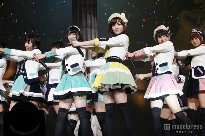 昨年の同大会で優勝した島崎遥香のセンター曲「永遠プレッシャー」(C)AKS