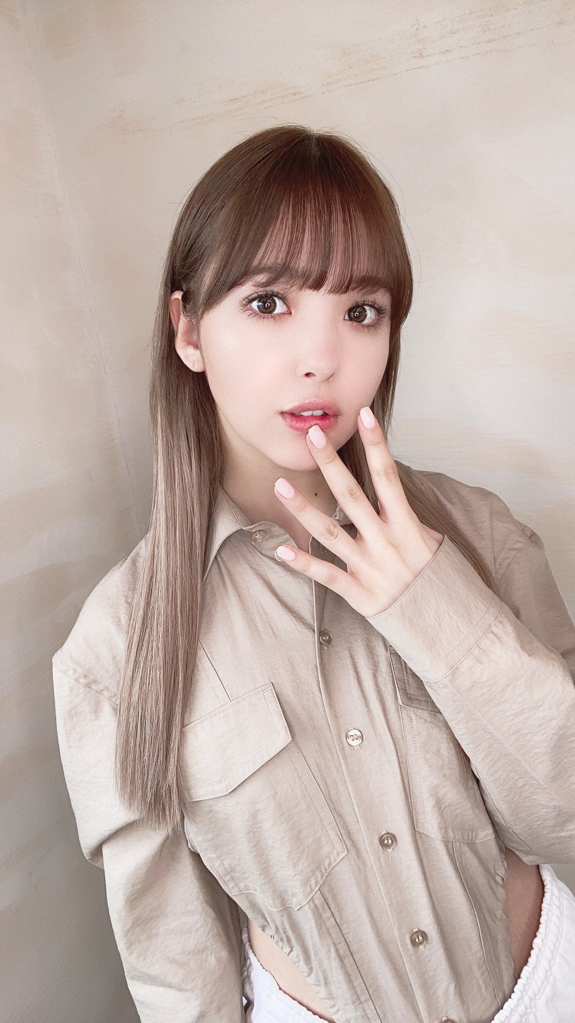 藤田ニコル、エクステで “グラデーションヘア”に 「雰囲気違う」「真似したい」の声