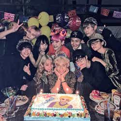 モデルプレス - りゅうちぇるバースデー、とまん・ゆうたろう・ぺえら豪華メンバーが盛大祝福「み~んな大好き」