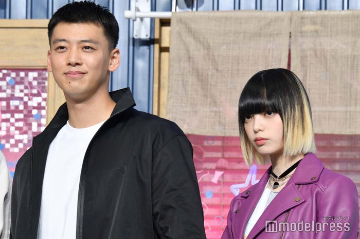 竹内涼真、平手友梨奈 (C)モデルプレス