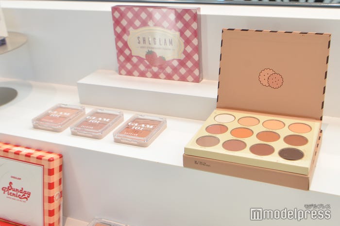「SHEGLAM」のコスメ(C)モデルプレス