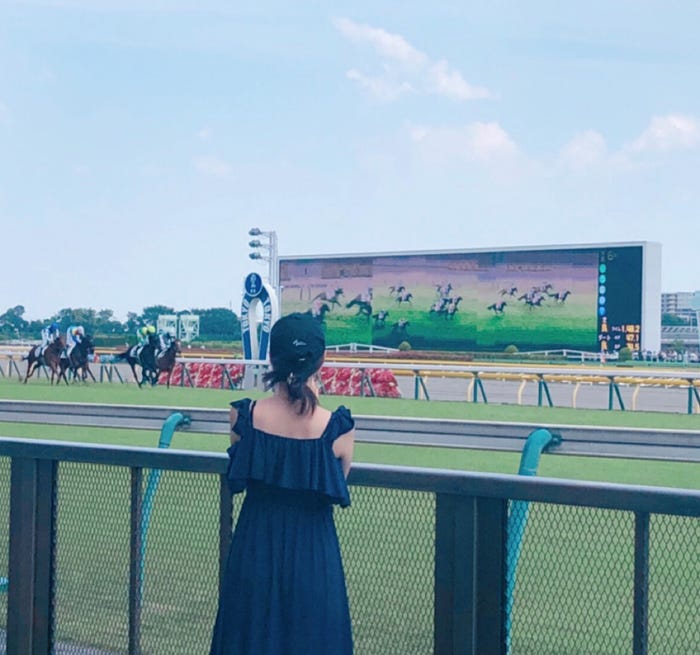 仕事をきっかけに好きになった競馬観戦!(影響されすぎ?笑)/小澤陽子アナウンサー(提供写真)