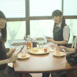 モデルプレス - 乃木坂46大園桃子・齋藤飛鳥・与田祐希、食べる姿がかわいい!次世代担う3人が思い出作りの旅