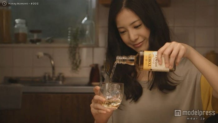 吉高由里子/「トリスハニー」新Web CM「Honey Moment」編より