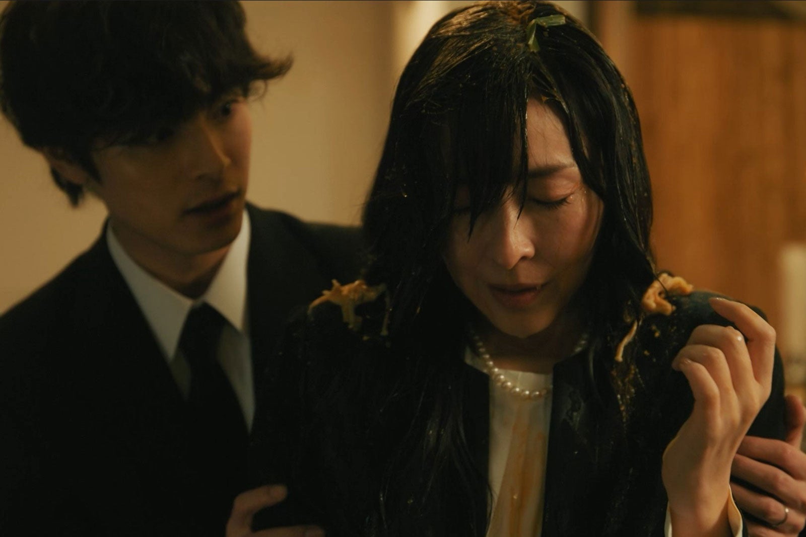 塩野瑛久、麻生久美子（C）テレビ朝日・SLL