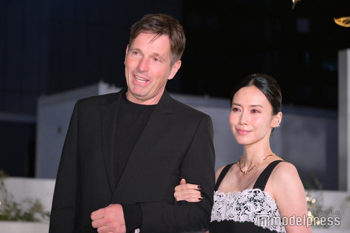 ティロ・フェヒナー氏、中谷美紀(C)モデルプレス