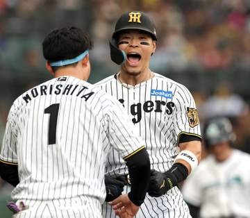 阪神・佐藤輝 ダメ押し5号！フェン直同点打の“打ち直し” 3戦連続の逆転勝ち、今季4度目の3連勝