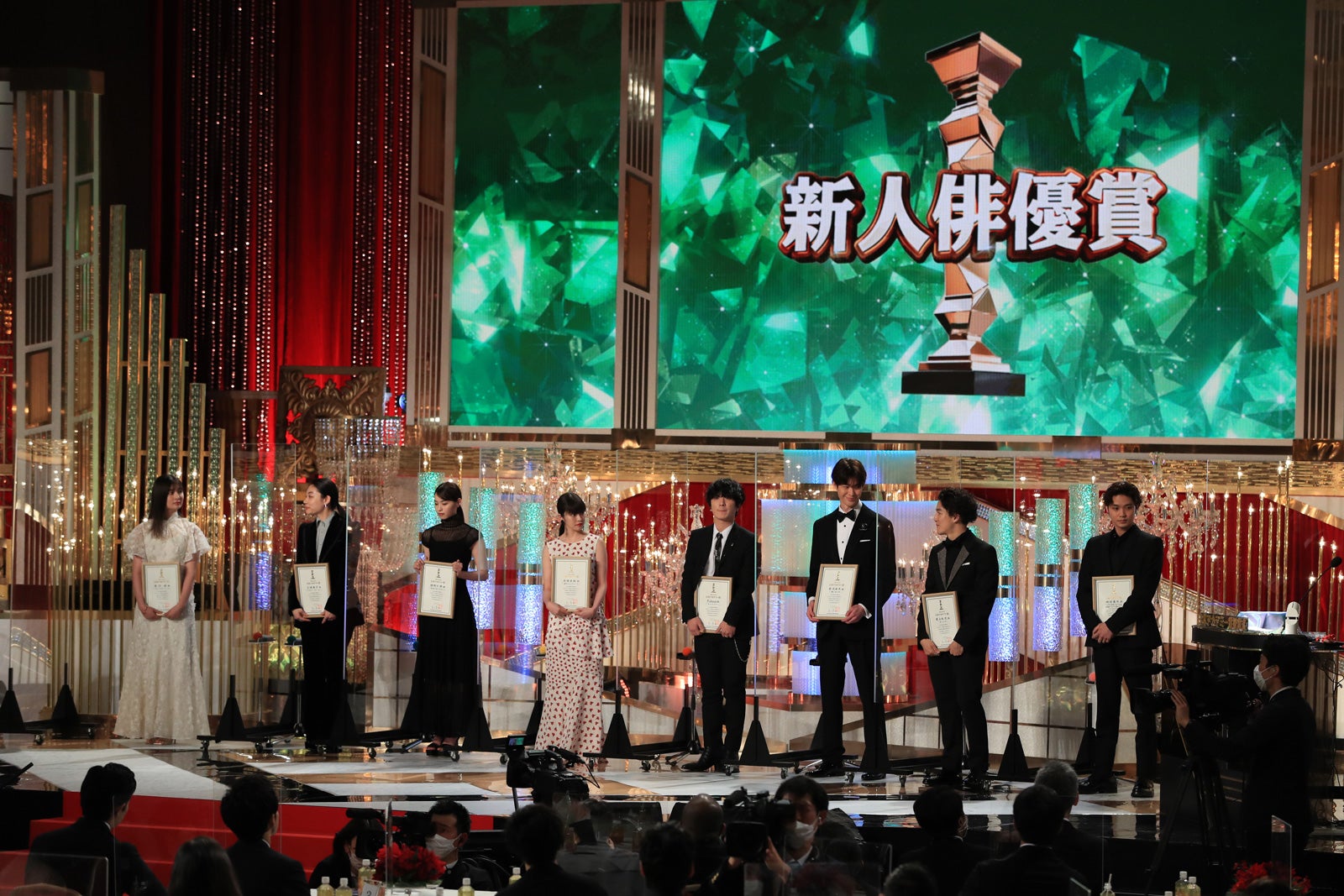 吉川愛、三浦透子、西野七瀬、今田美桜、Fukase、宮沢氷魚、尾上右近、磯村勇斗（C）東京写真記者協会