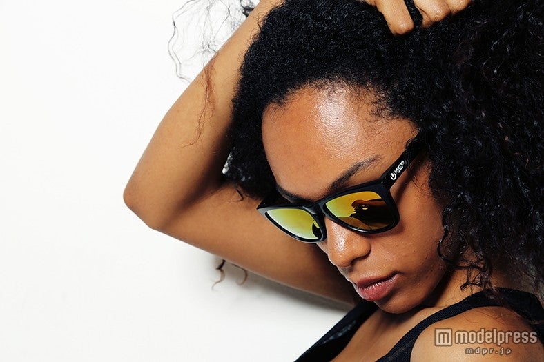 サングラス（ブラック／ミラー） 各2,000円（税込）