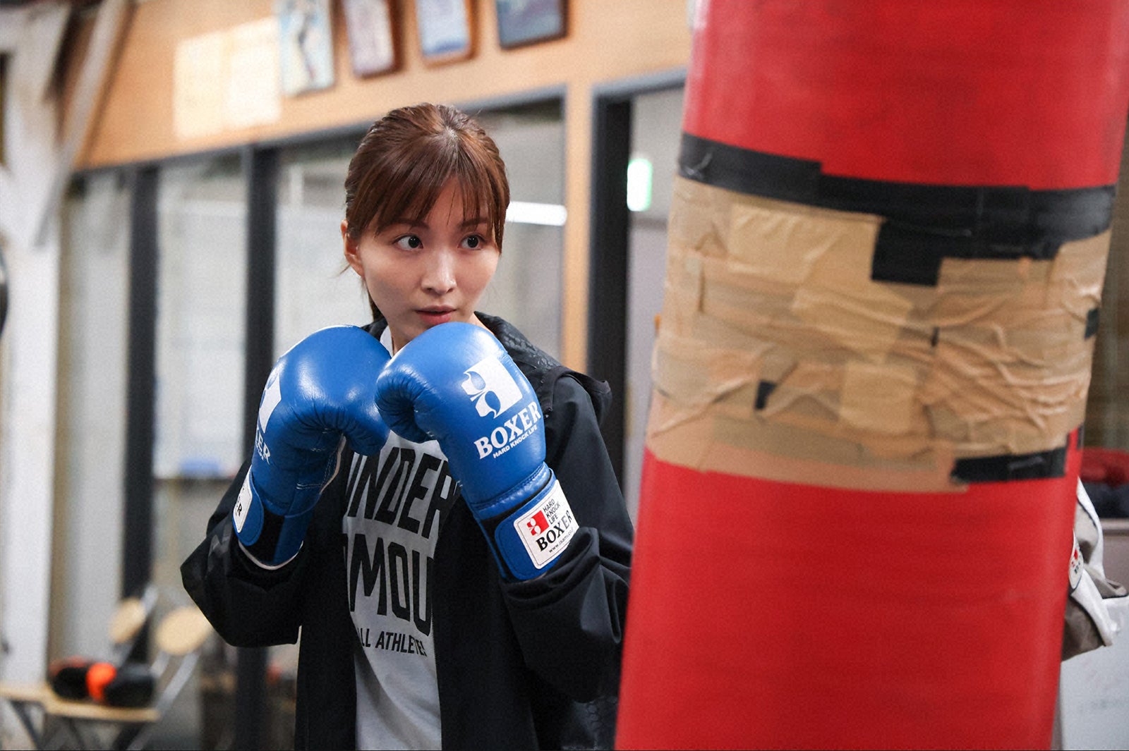 岡崎紗絵「あのクズを殴ってやりたいんだ」第3話（C）TBS