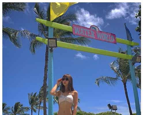 藤田ニコルの美くびれに絶賛集まる キュートな“ビキニコレクション”にも注目