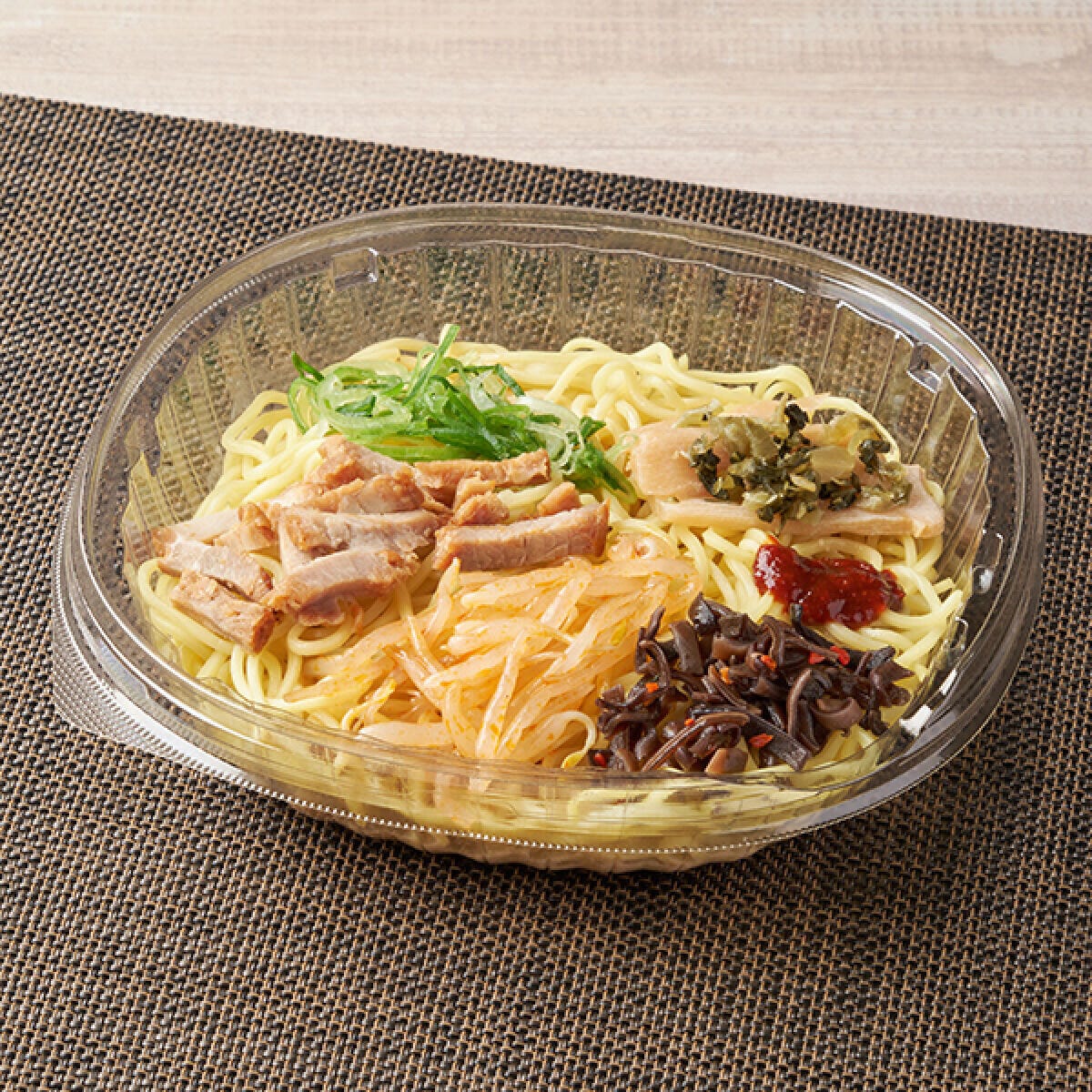 ファミマ　博多一風堂　冷し赤丸とんこつまぜそば
