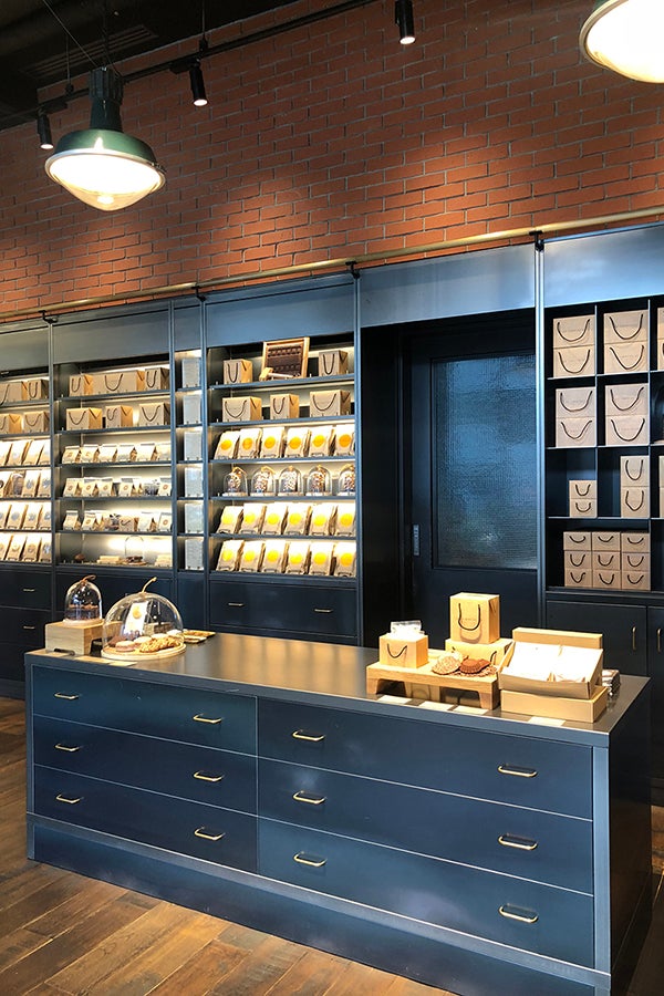 ル・ショコラ・アラン・デュカス 東京工房_内観