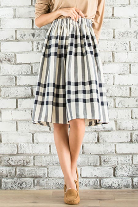 大判チェック柄フレアスカート「Re:EDIT by GALSTAR」3,298円（税込）／画像提供：Re:EDIT by GALSTAR