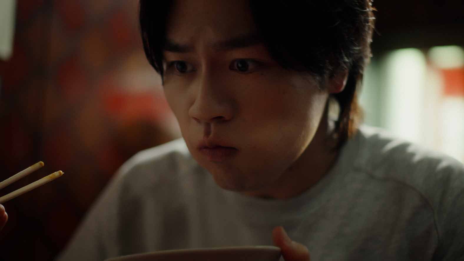 Travis Japan松田元太、新CMで豪快な食べっぷり披露 一緒にパーティーを開きたい人は？「幸せを分かち合いたい」