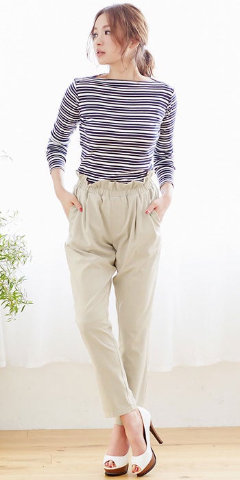 シャーリングゴムウエストジョッパーズパンツ「Pierrot」2,840円（税込）／画像提供：Pierrot