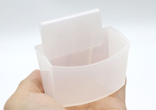 ペン立て用ポケット（2個）　デザイン